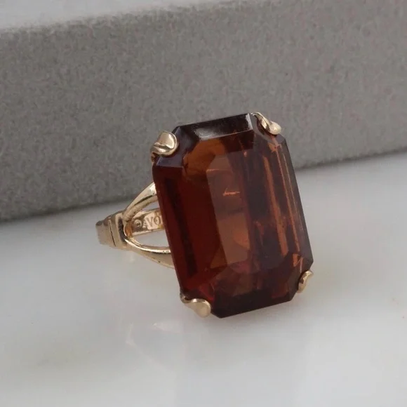 Vintage 1978 Avon Smokey Topaz Cocktail Ring - Picture 1 of 7
